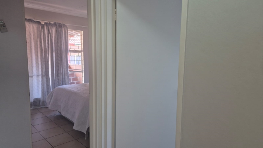 2 Bedroom Property for Sale in Safari Gardens North West
